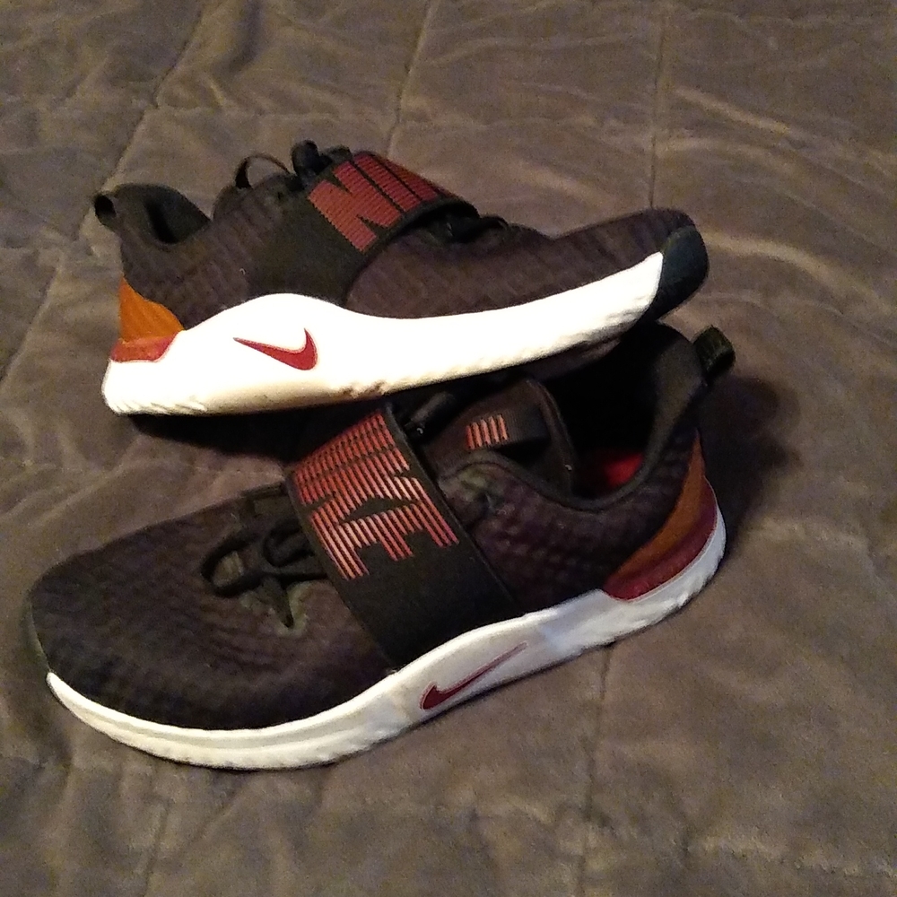 Shoes with memory foam bottoms